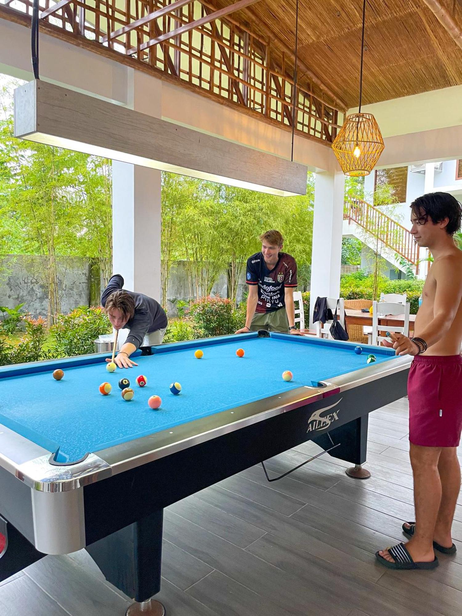 Red Picnic Hostel Panglao