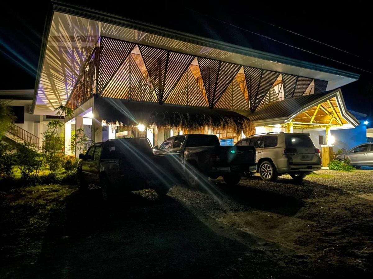 Red Picnic Hostel Panglao